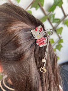 Hello Kitty Taşlı Sallantılı Mandal Toka - Görsel 2