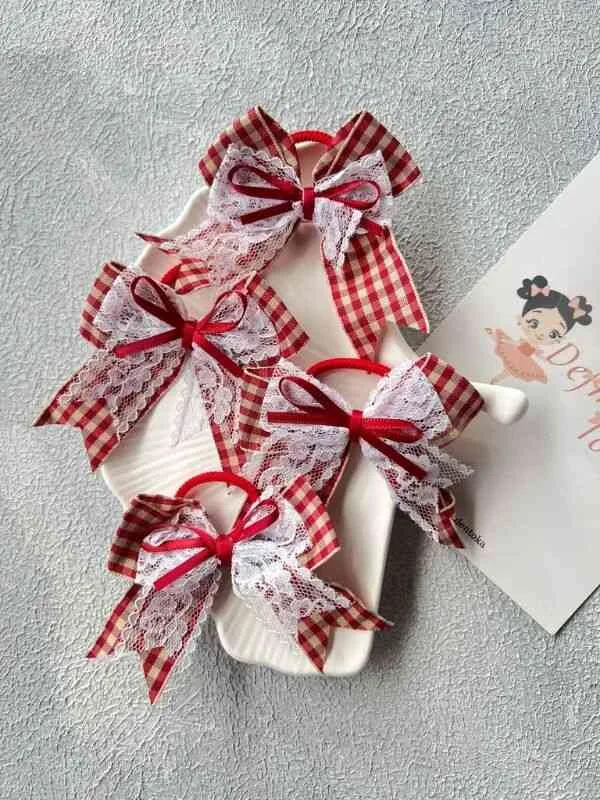 Kırmızı Pitikare Lastik Toka