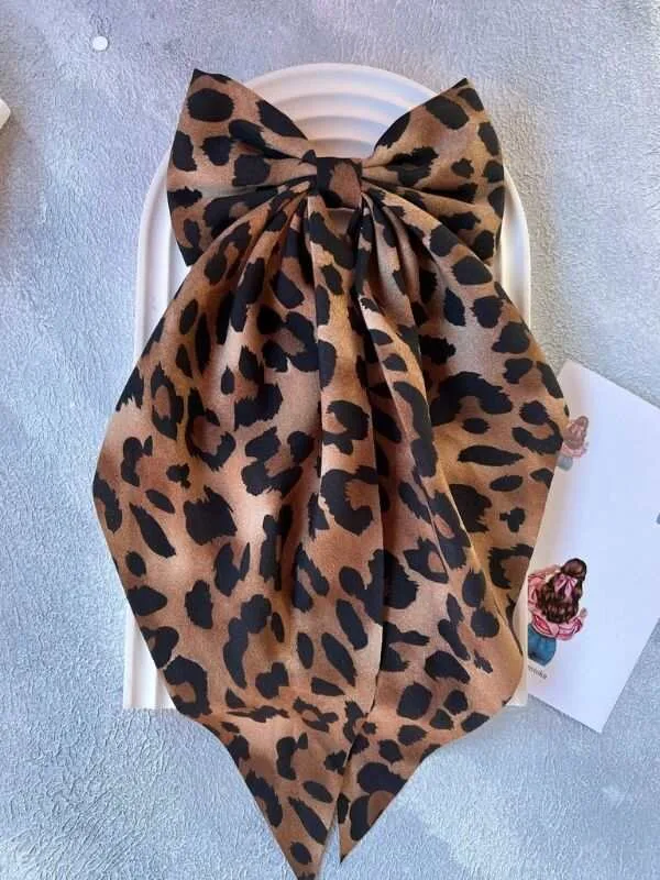 Leoparlı Uzun Kuyruklu Otomatik Toka