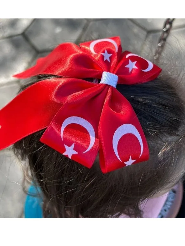 23 Nisan Bayraklı Pens Toka